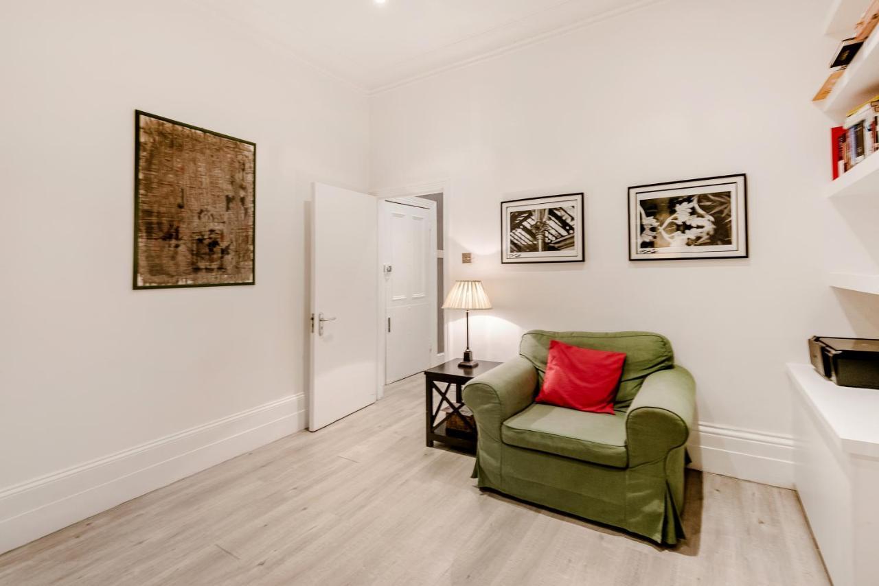Lovely 2 Bedroom Flat In The Heart Of Chelsea London Exterior foto